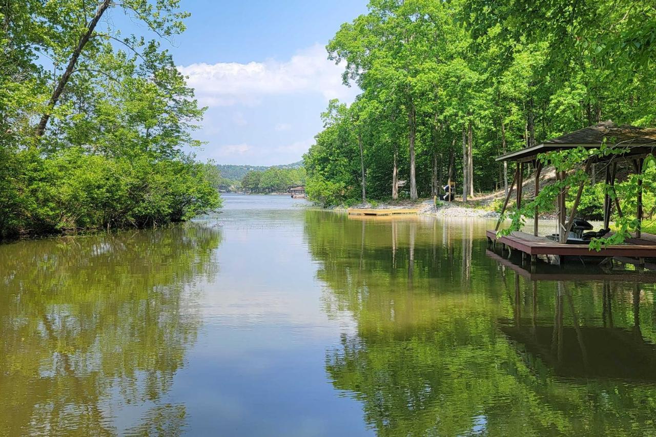 Lakeside Hot Springs Retreat With Kayaks And Boat Dock Hot Springs Village Εξωτερικό φωτογραφία